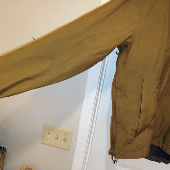 Outdoor Research Foray Gore-Tex Paclite Jacket (Large) - Picture 7 of 16